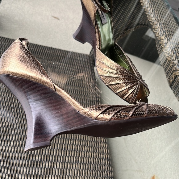 ⭐️ Bogo ⭐️ Steve Madden 8 wedge open toe copper clr shoes sandals - Picture 2 of 8